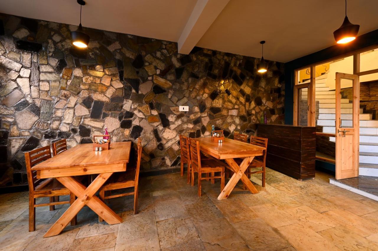 Zostel Dobhi, Manali Hostel Nagar  ภายนอก รูปภาพ